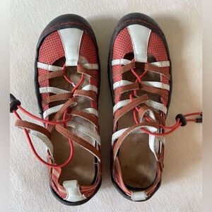 J-41 L Vegan Sports Outdoor Walk Trek Hiking Oxford Sandal size 6.